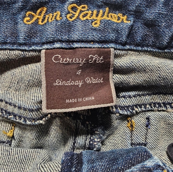 Ann Taylor Curvy Fit Lindsay Waist Cropped Capri size 4 - Picture 4 of 6